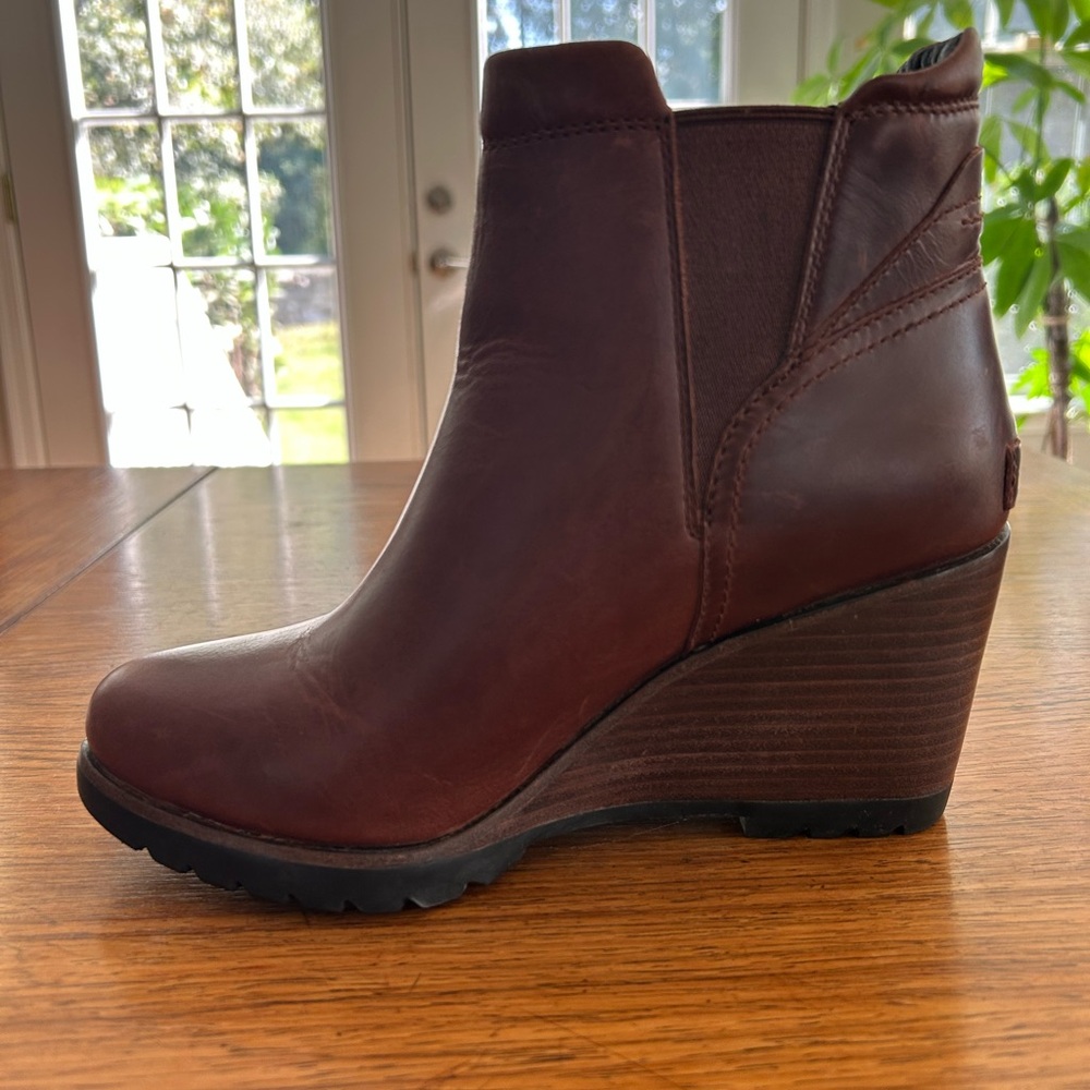 SOREL Classic Brown Leather Wedge Heel Ankle Boots Sz 7.5